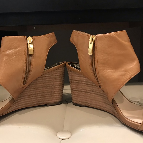 Vince Camuto wedge sandals - Picture 4 of 7